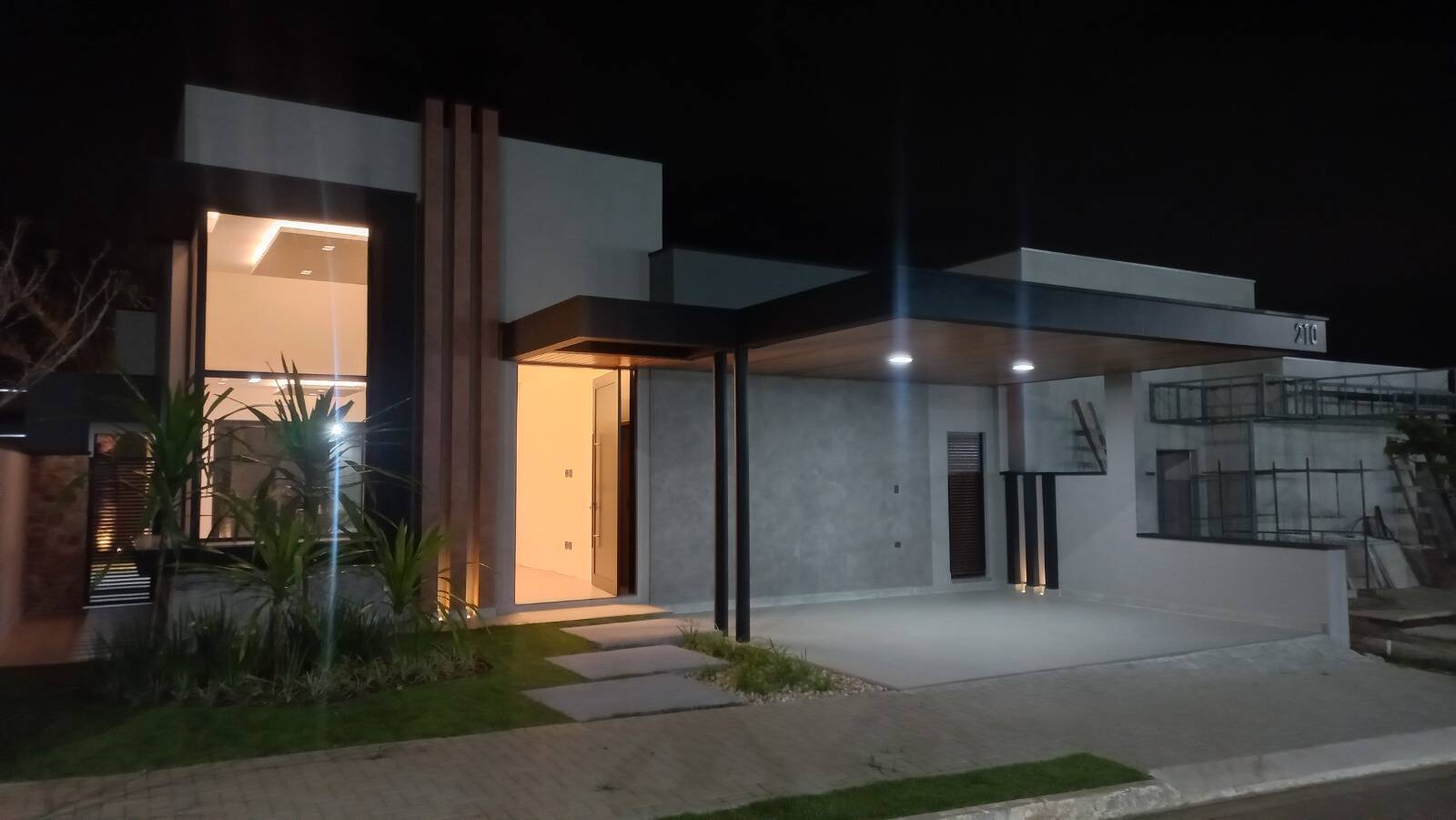 #1443 - Casa para Venda em São José dos Campos - SP
