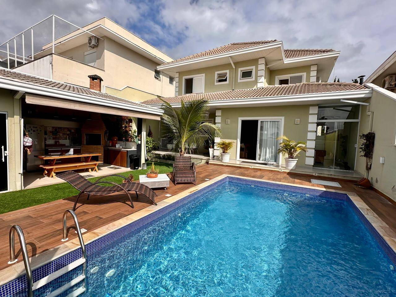 #1654 - Casa em condomínio para Venda em São José dos Campos - SP