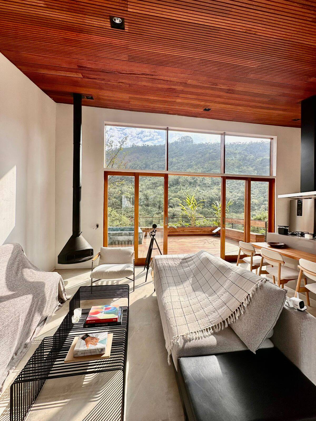 #1676 - Chácara para Venda em São José dos Campos - SP