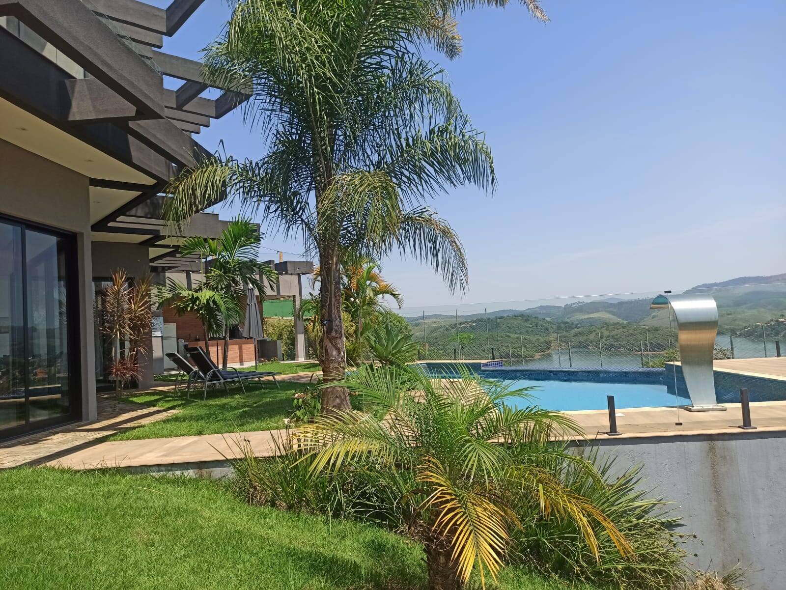 #1689 - Casa em condomínio para Venda em Igaratá - SP