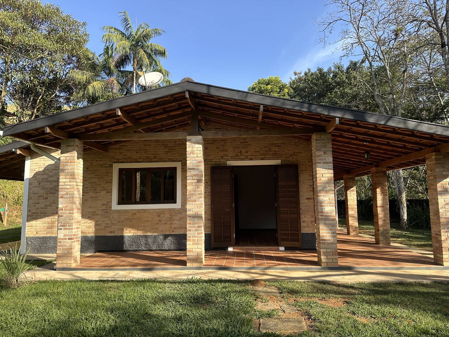 #1690 - Chácara para Locação em São José dos Campos - SP