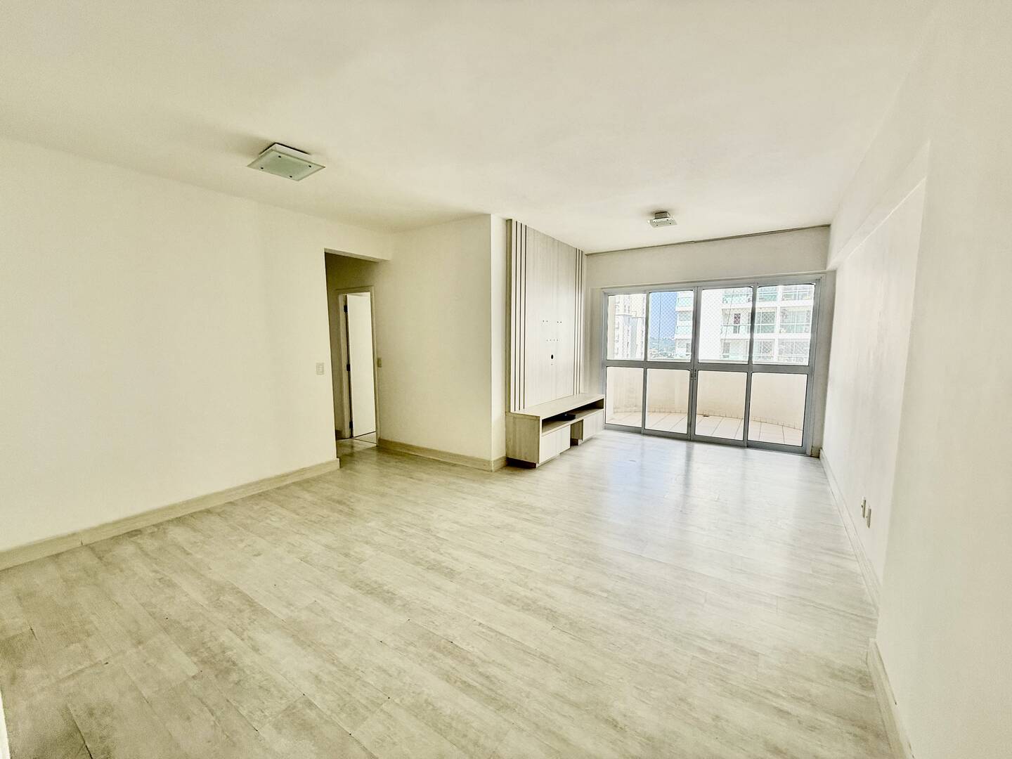 #1815 - Apartamento para Locação em São José dos Campos - SP