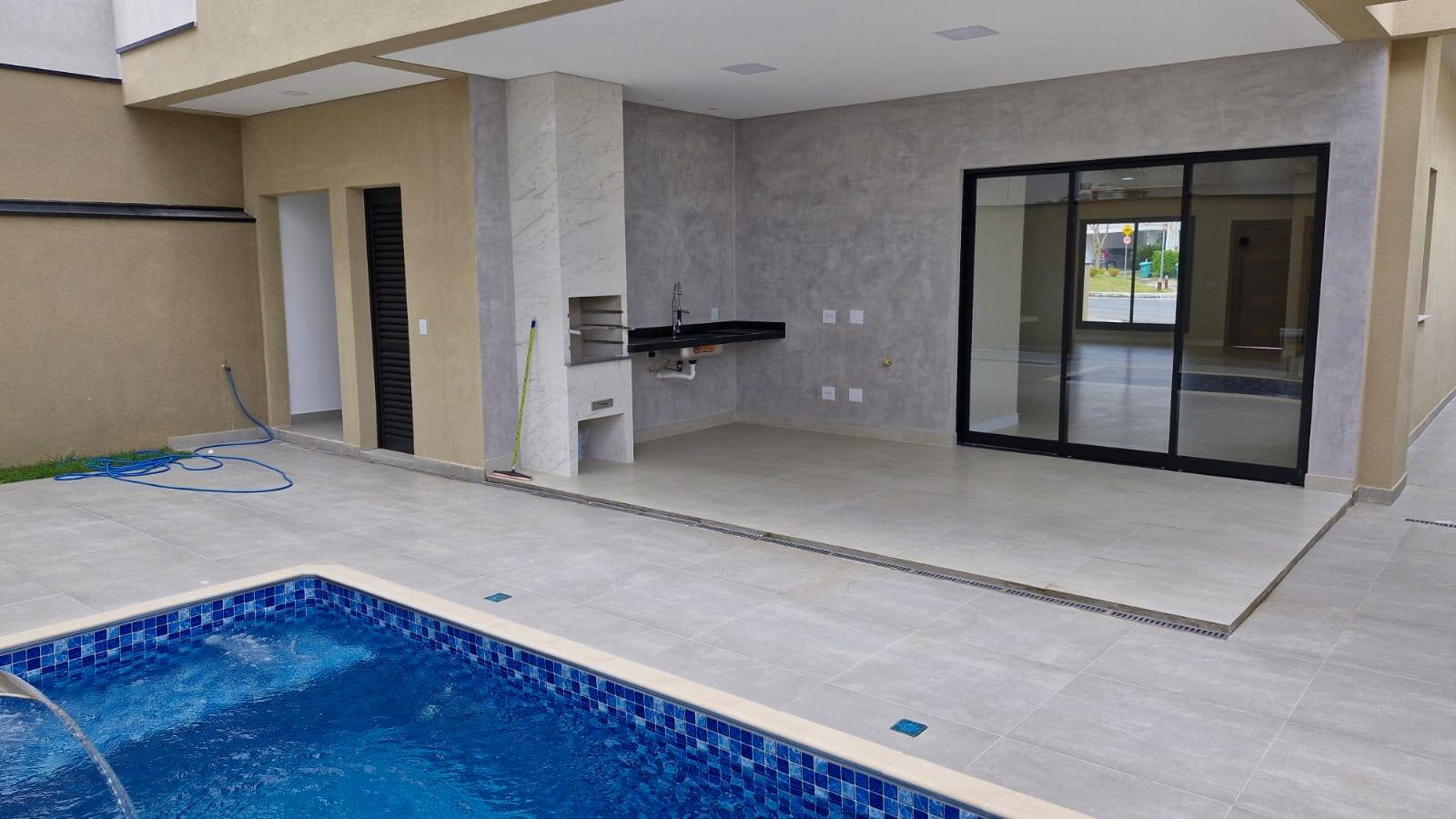 #1827 - Casa para Venda em São José dos Campos - SP