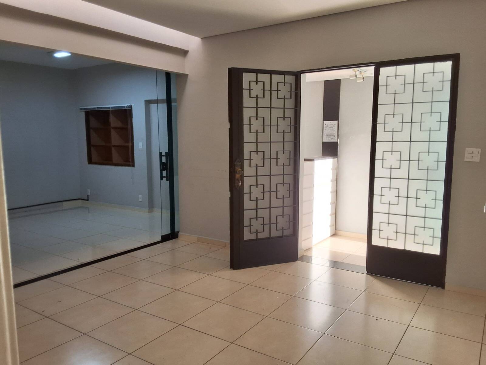 #1931 - Sala para Venda em São José dos Campos - SP