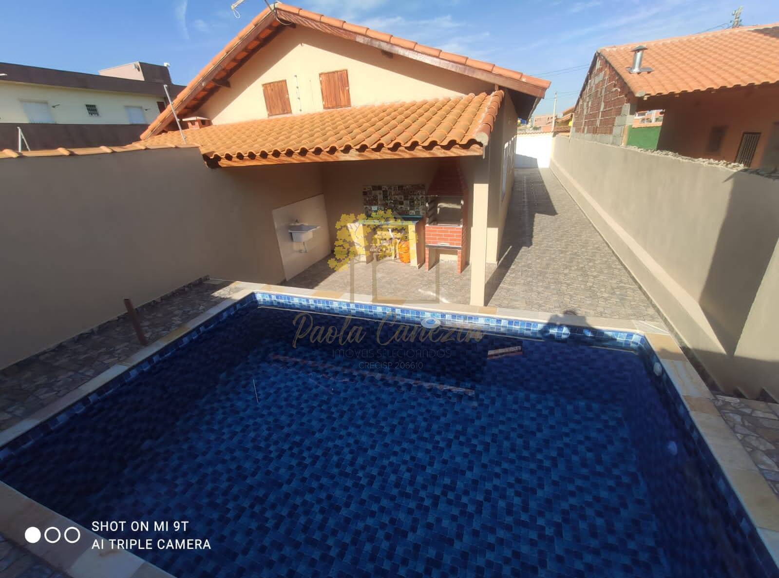 Jardim Jamaica - casa com piscina e churrasqueira a 1km da praia