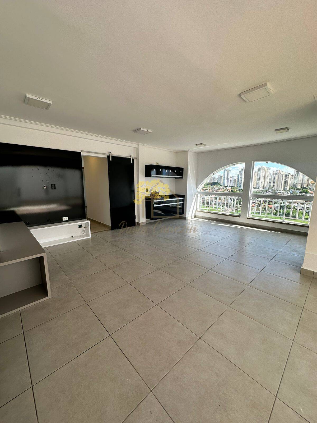 Piazza Strauss Vila Ema apartamento cobertura muito espaçosa e confortável