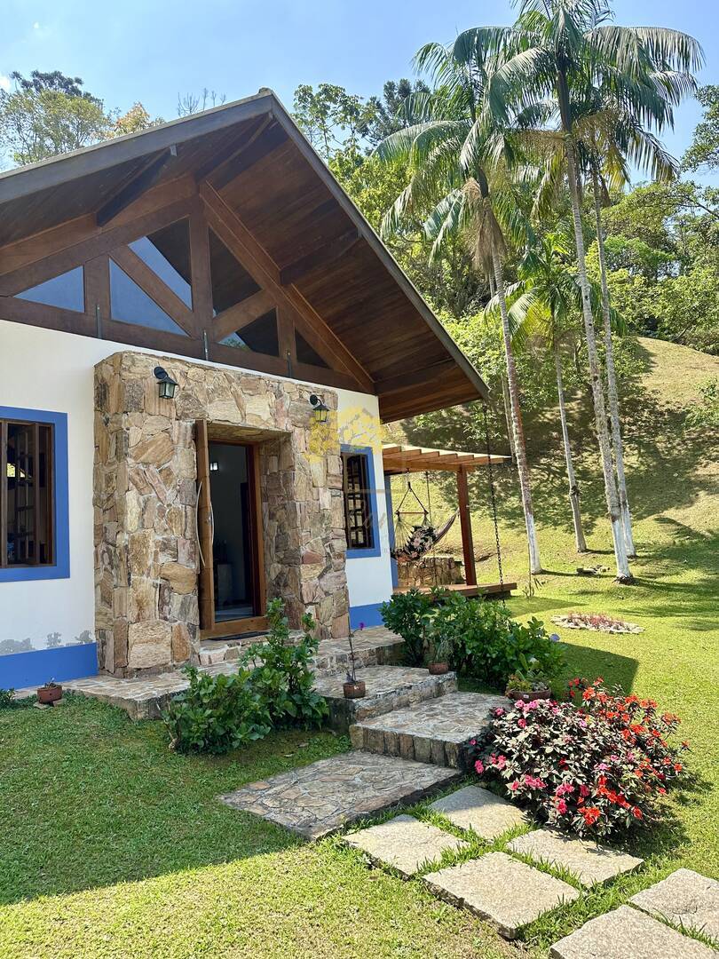 São Francisco Xavier - casa ampla pronta para morar acesso ótimo pomar