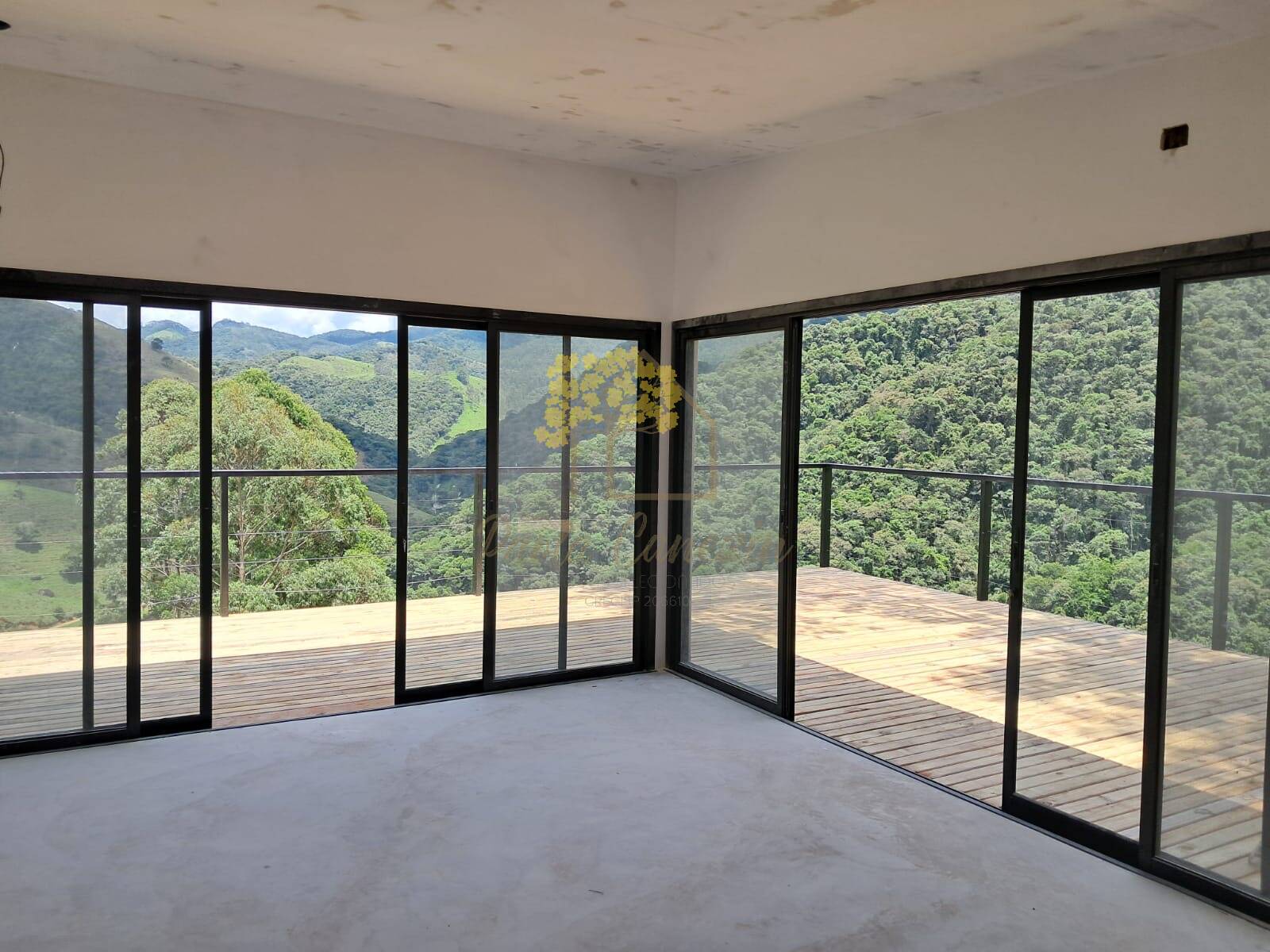 Sitio com casa nova pronta 2 suites vista maravilhosa