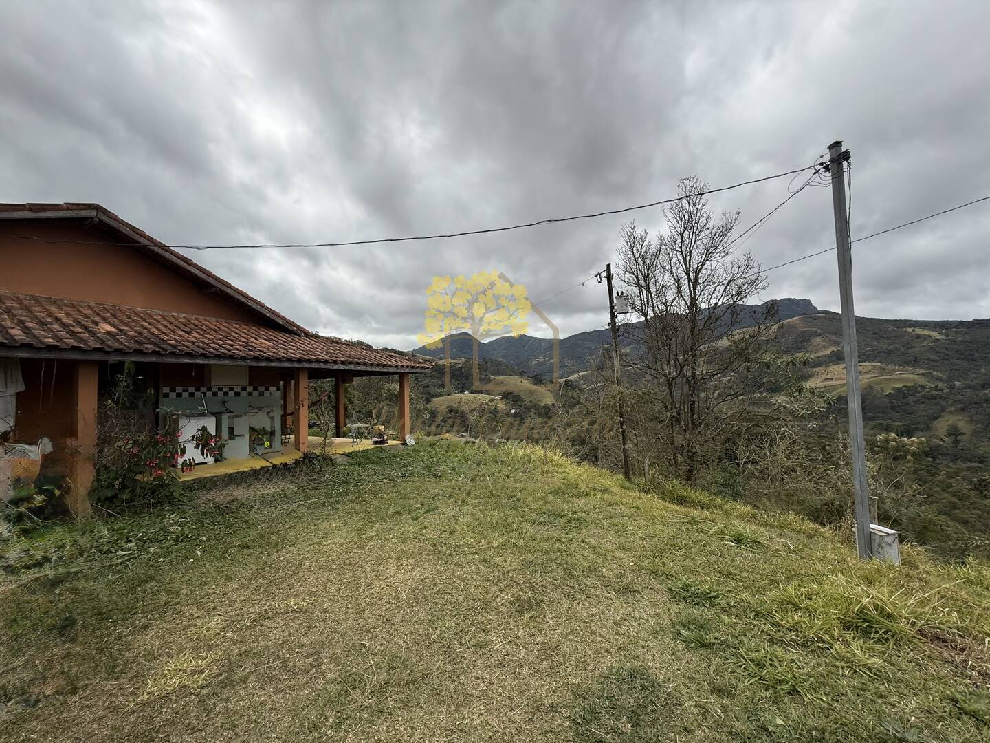 20.000m2 uma casinha e um chalé - São Francisco Xavier