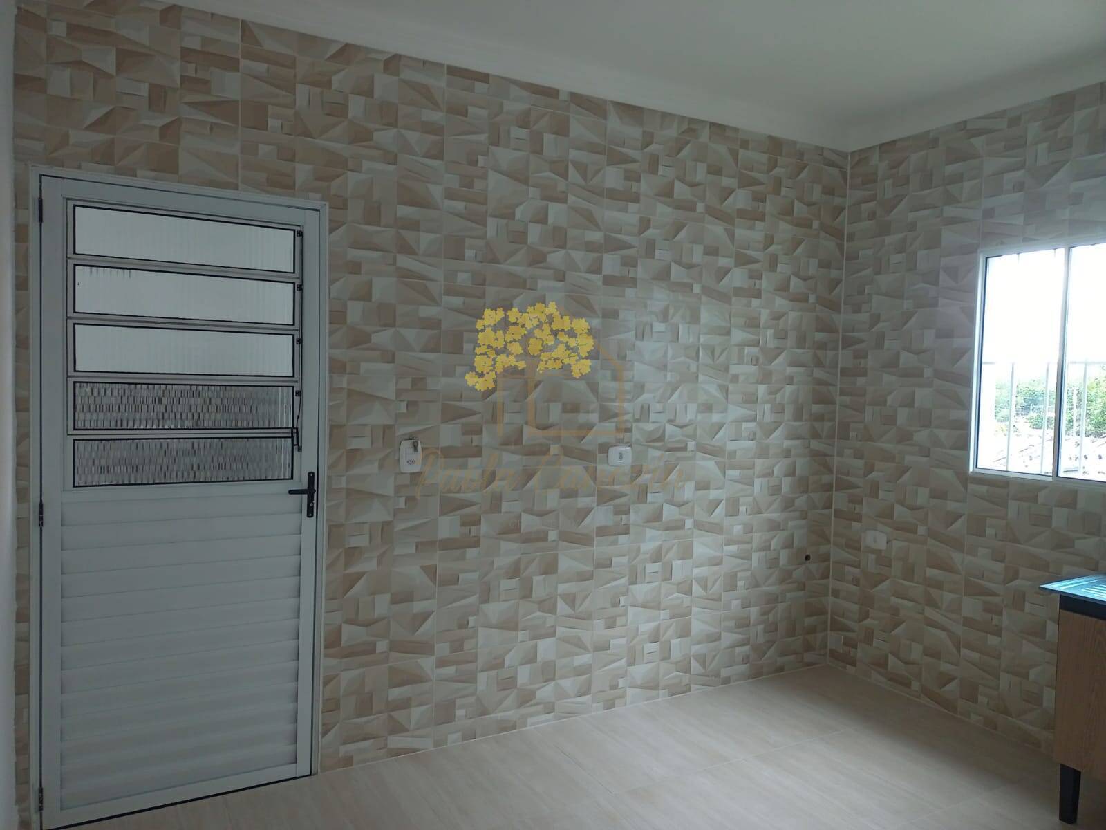 Casa com 3 Dormitórios (1 Suíte) e Amplo Quintal – Santa Rosa (Putim)