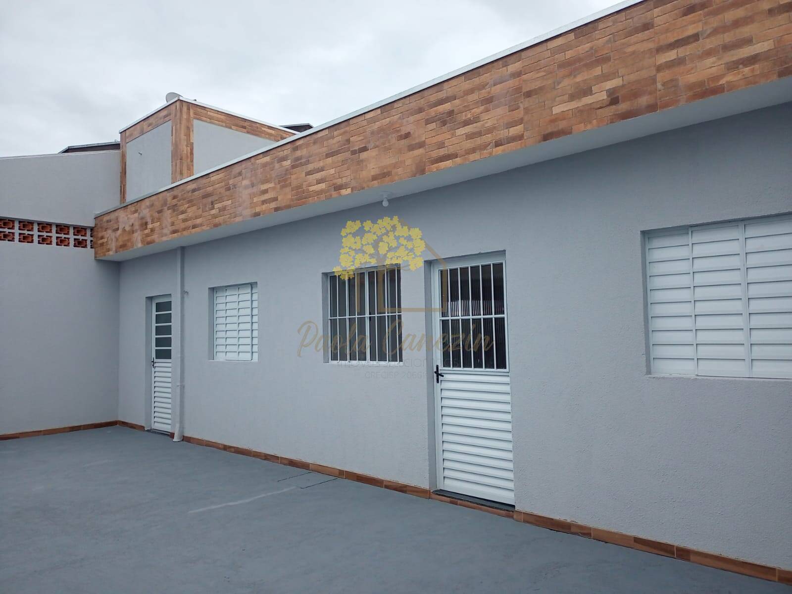 Casa com 3 Dormitórios (1 Suíte) e Amplo Quintal – Santa Rosa (Putim)