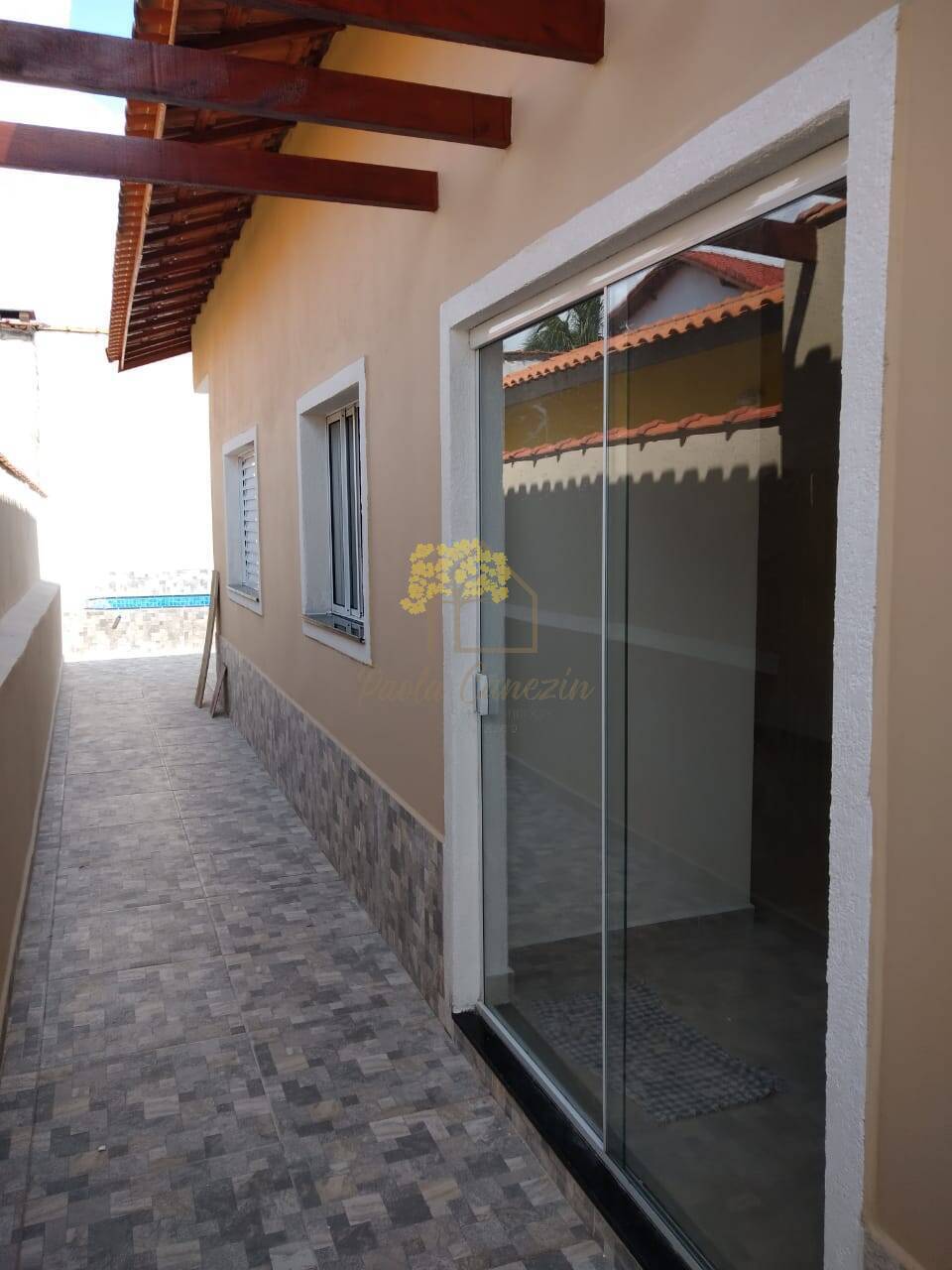Casa nova - Lado praia com Piscina - aceita financiamento